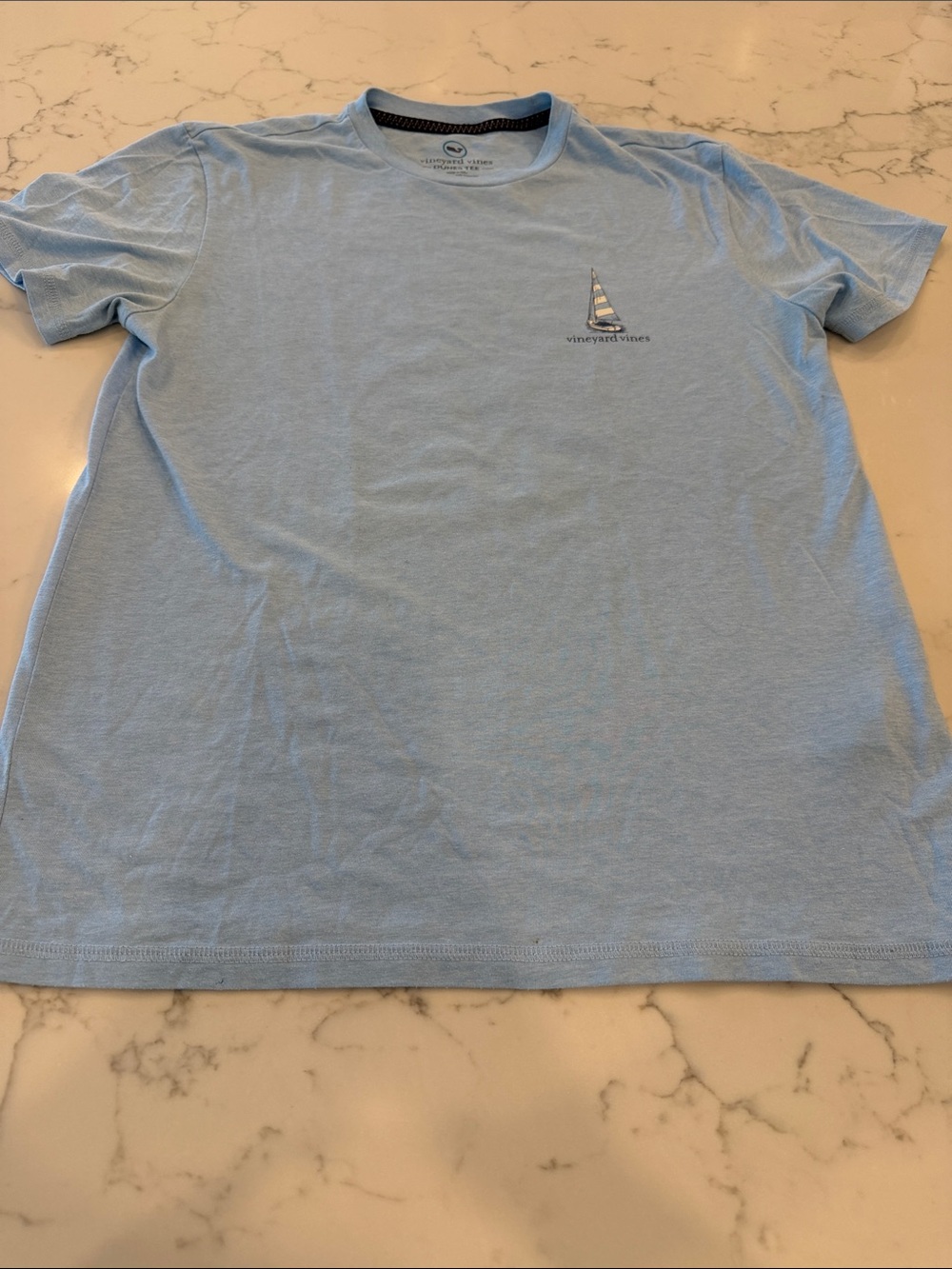 Vineyard Vines tee